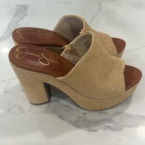 Jessica Simpson Women’s Shelbie  Block‎ Heel Shoes. Size 6M